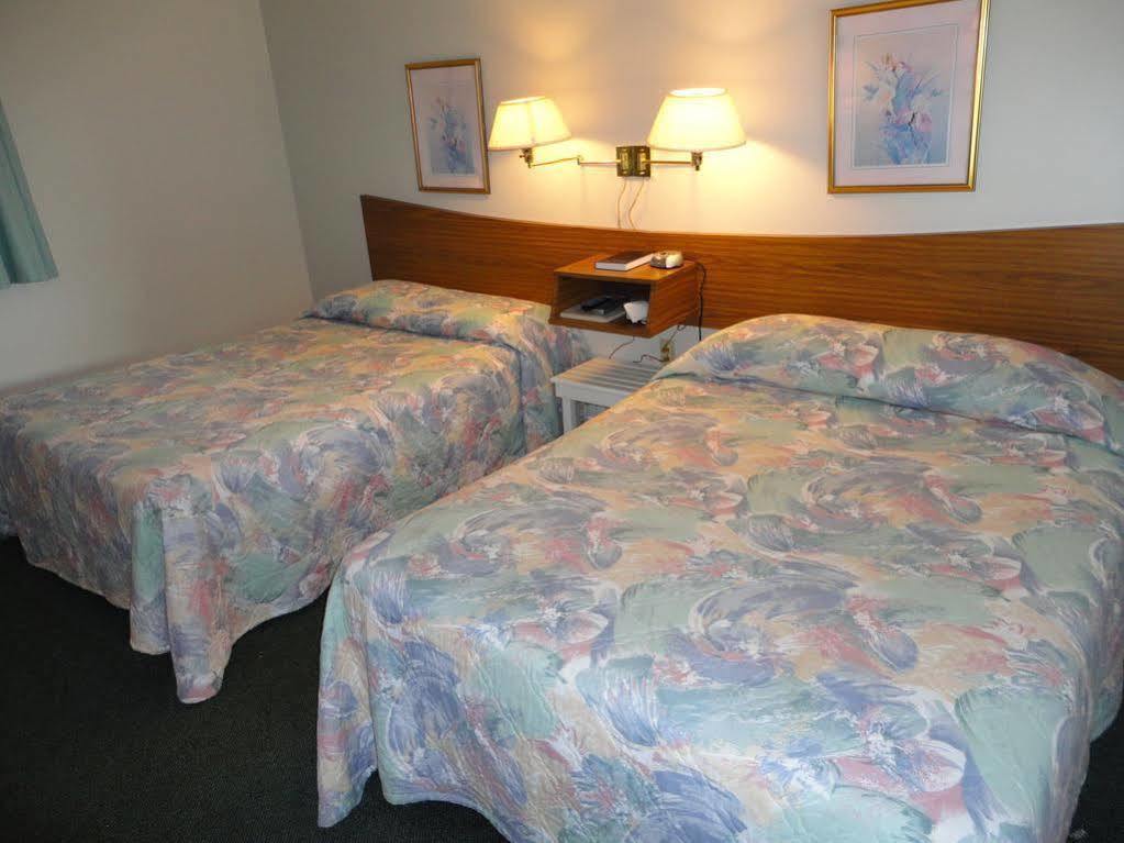 Pinecone Motel 서식스 외부 사진